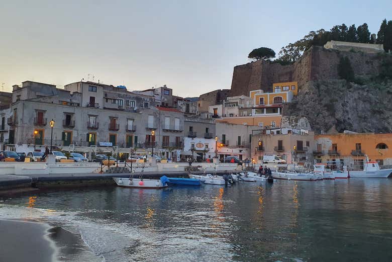 Il porto di Lipari