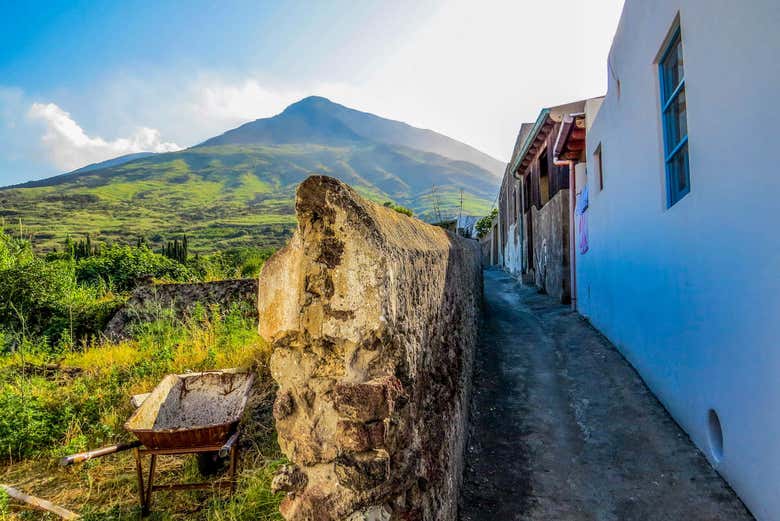 Contemplando il vulcano Stromboli