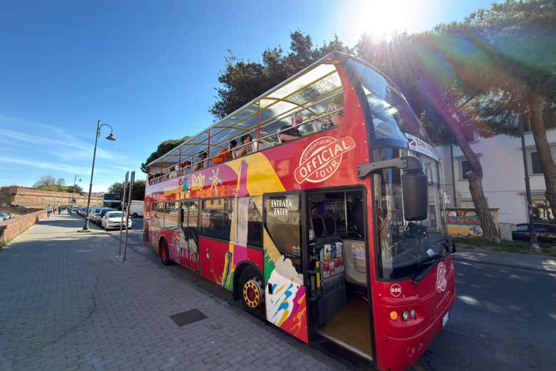O ônibus pronto para o passeio