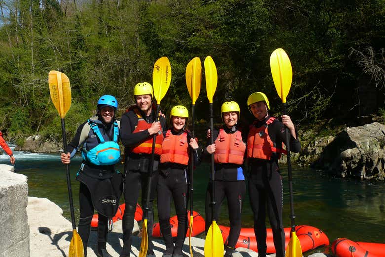 Photo de groupe avant le rafting