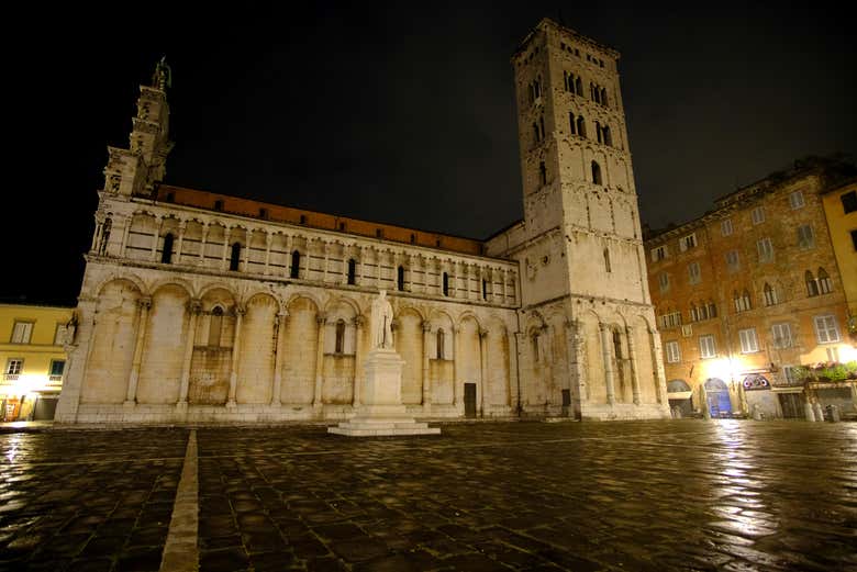 Admirez l'église de San Michele
