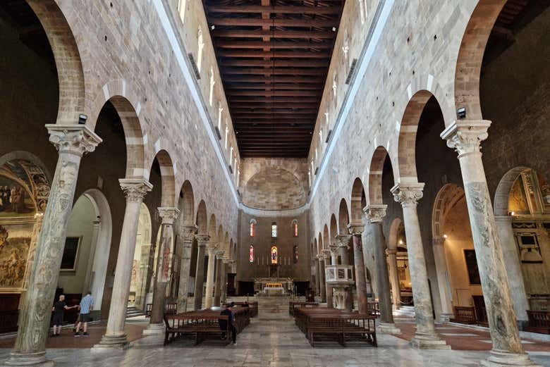 Interni della chiesa di San Frediano