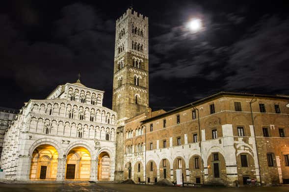 Tour serale di Lucca