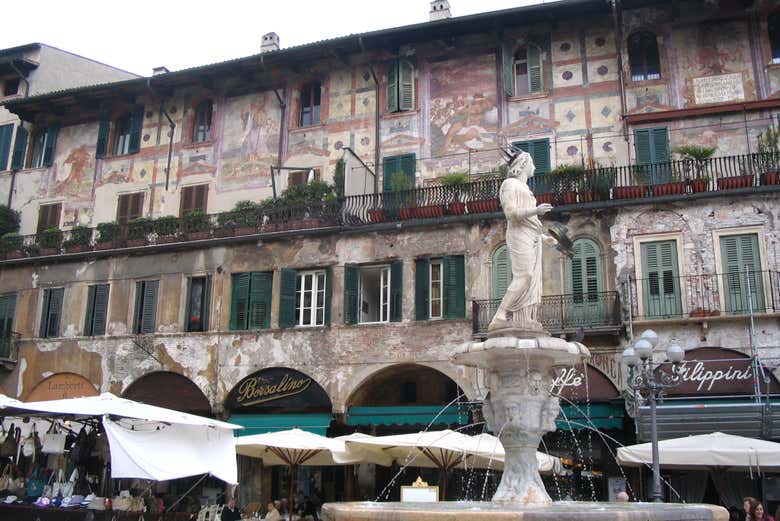 La plaza más antigua de Verona