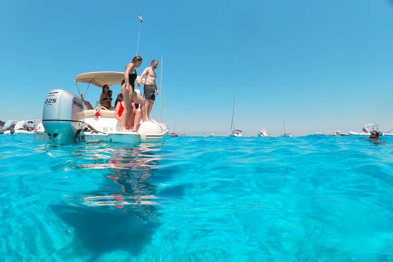 Listos para bucear en las aguas de las islas Egadas