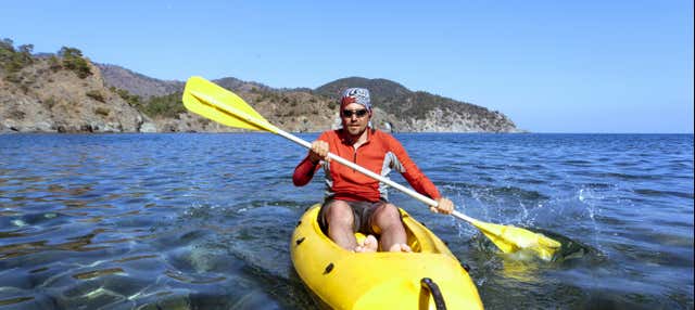 Tour en kayak por la bahía de Ieranto