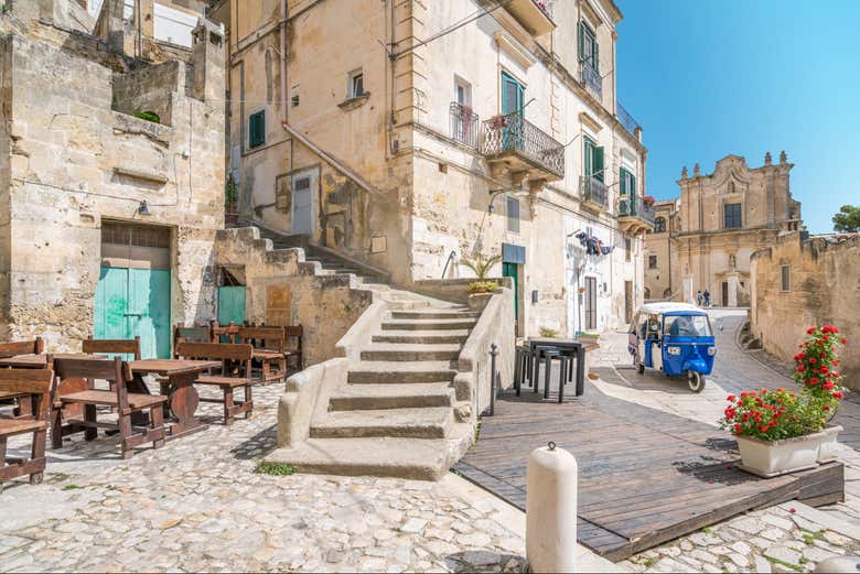 Calle que nos lleva a la Catedral de Matera