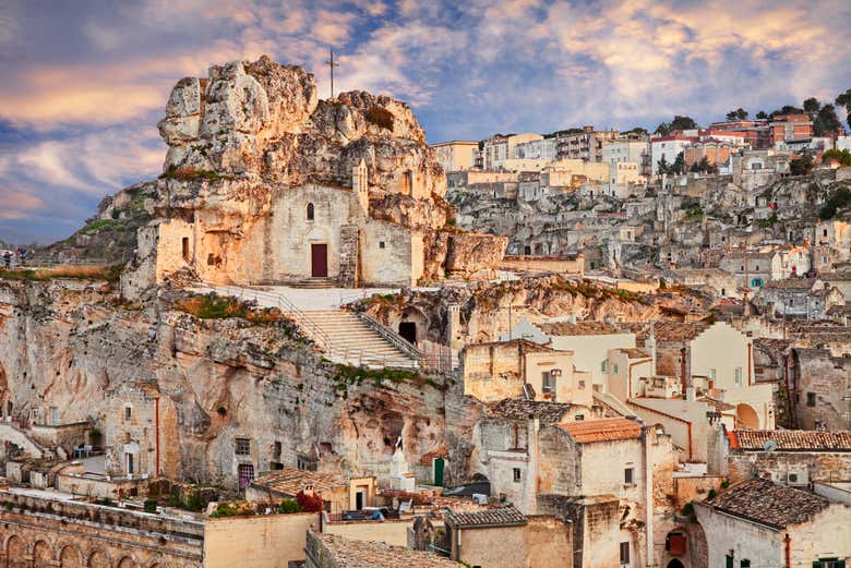 Vue panoramique de l'église Santa Maria de Idris