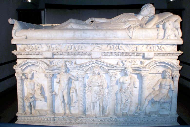 Sarcofago di Rapolla