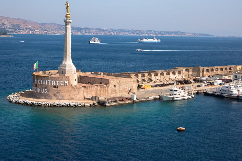 Panorámica del puerto de Messina