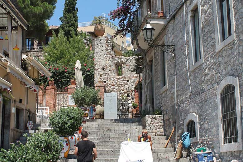 Profitez de la visite dans Taormine