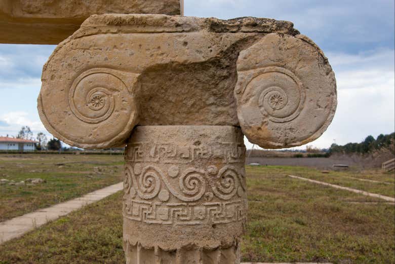 Capiteles de antiguas columnas de origen griego