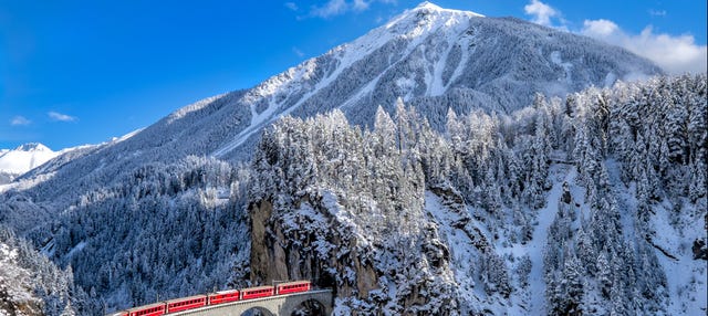 Alpes Suizos y St. Moritz en tren 