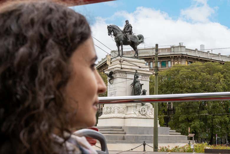 Pasando frente al Monumento a Giuseppe Garibaldi