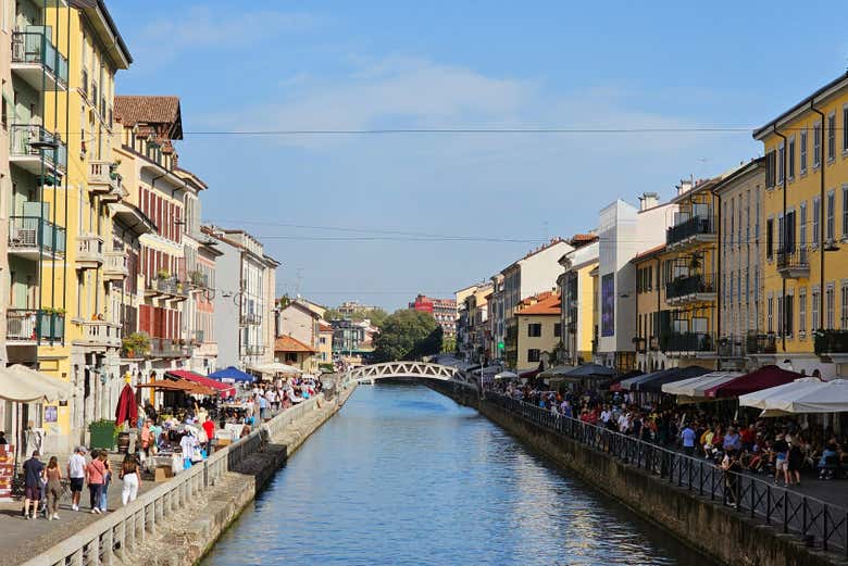 Daremos un paseo junto a los canales de Navigli