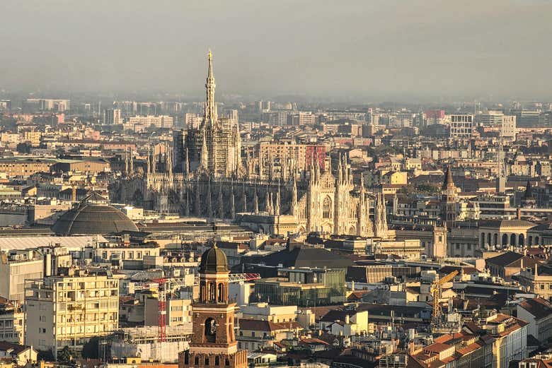 Vistas del Duomo de Milán desde la Torre Branca