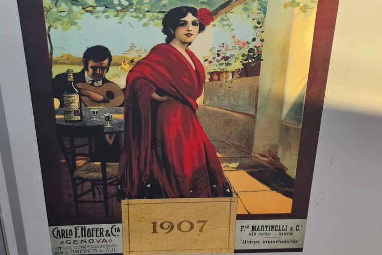 Un cartel antiguo en la Torre Branca