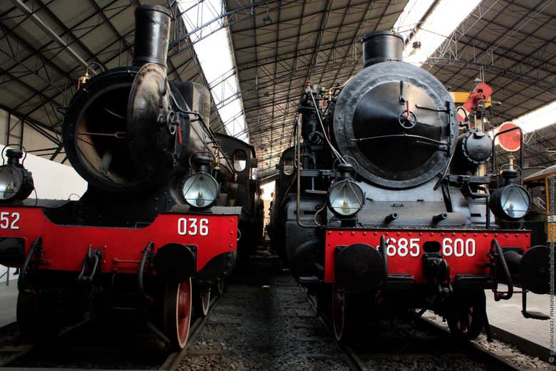 En el museo también podréis ver locomotoras de tren