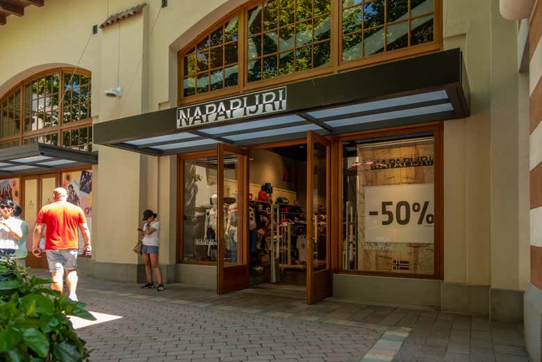 Recorriendo Fidenza Village