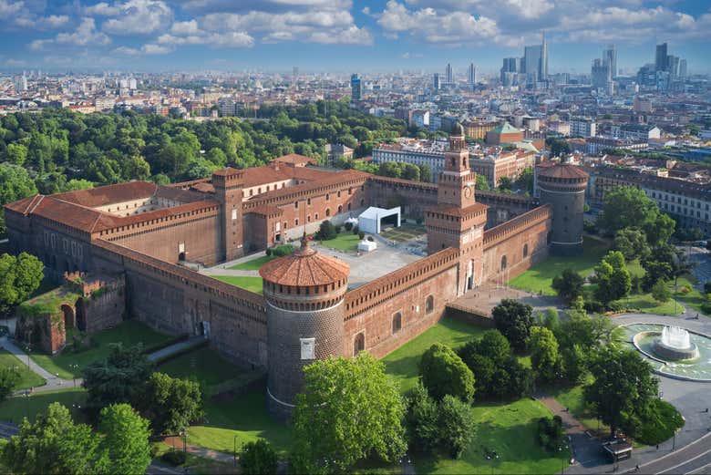 Panoramica del Castello Sforzesco di Milano