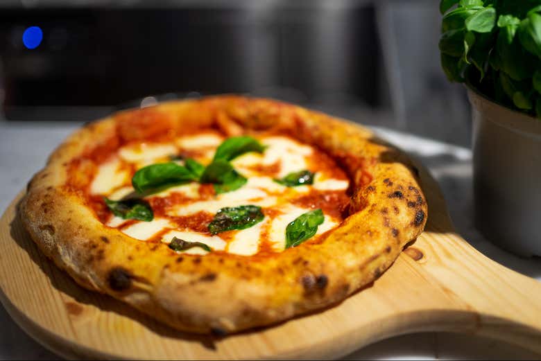 Une délicieuse pizza margarita