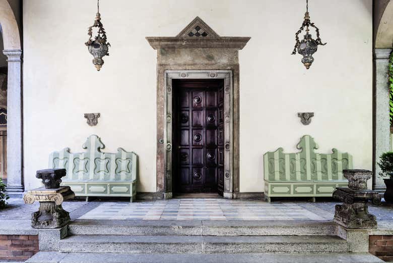 Visiting Atellani House