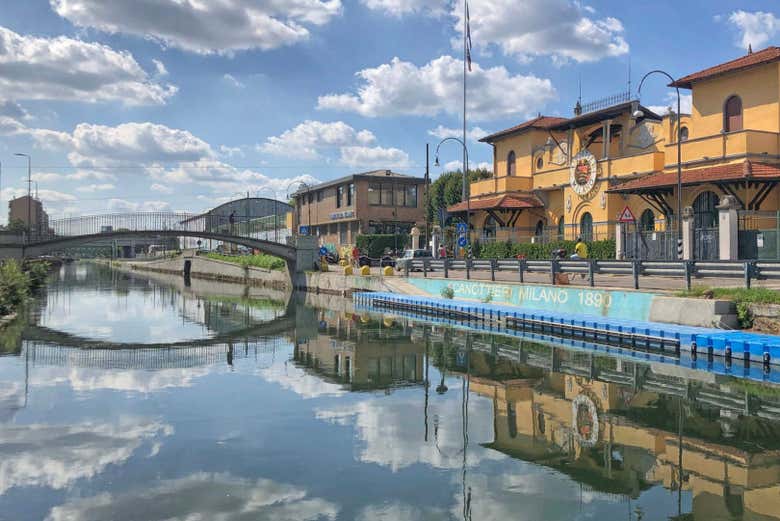 Views of the city from the boat