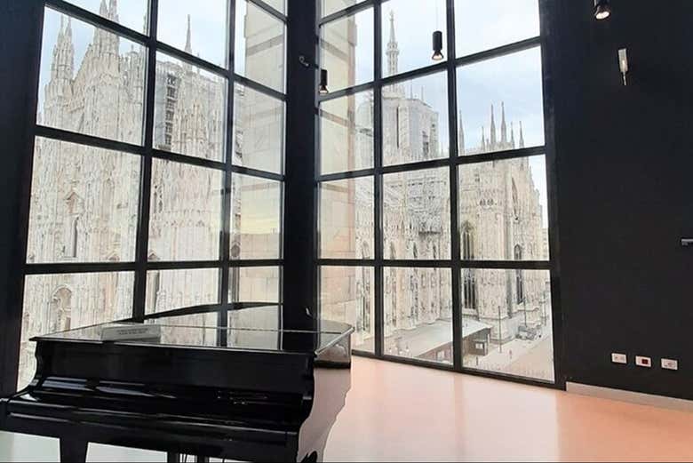 Vue sur le Duomo depuis la salle Lucio Fontana