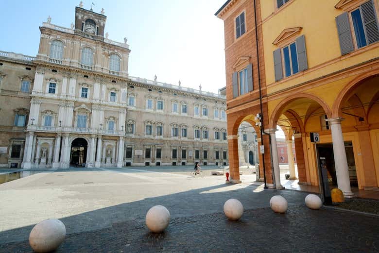 Découvrez le palais ducal