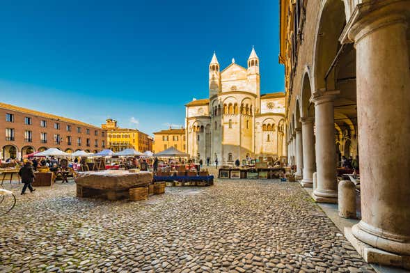 Tour privado por Módena con guía en español