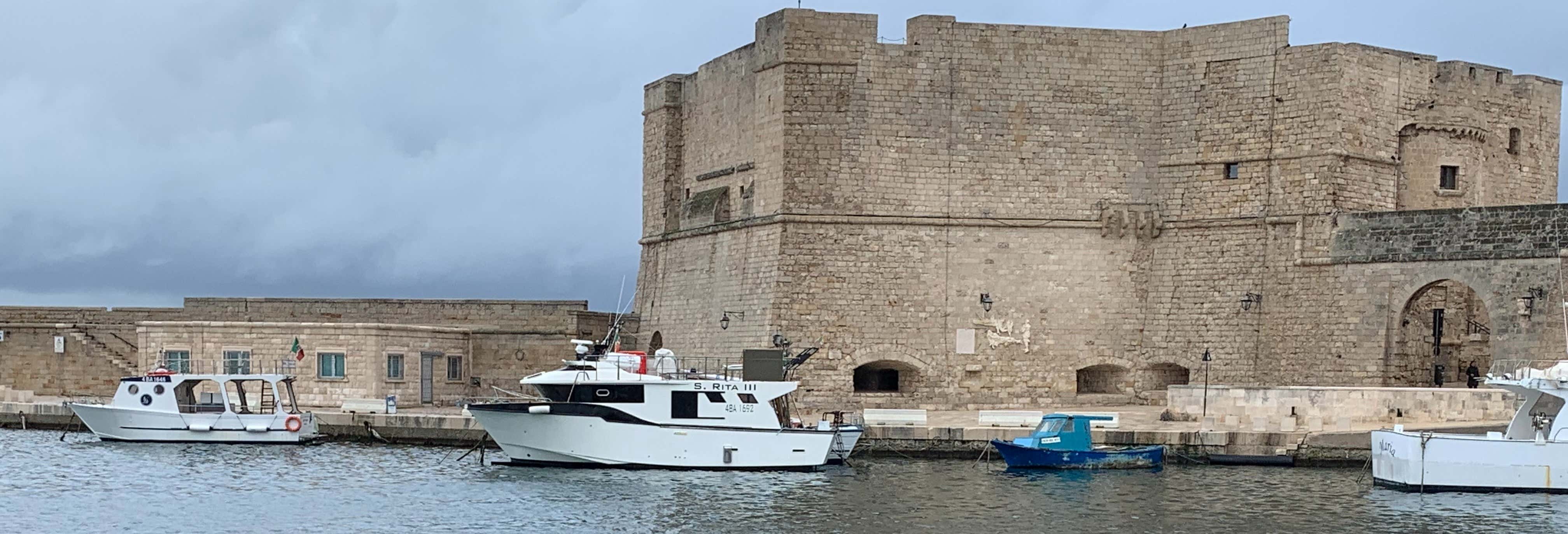 Boat tours in Monopoli