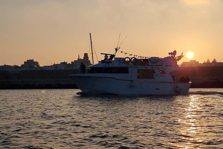 O barco com o qual navegaremos ao redor de Monopoli