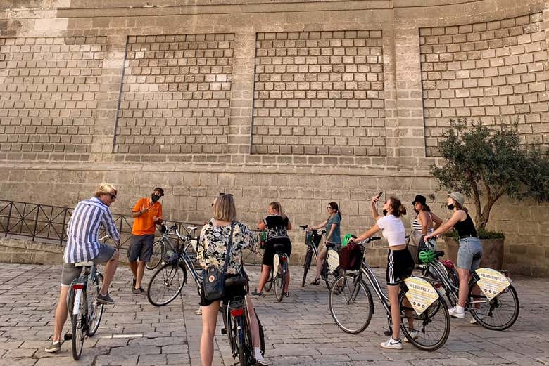 Il centro storico di Monopoli in bicicletta