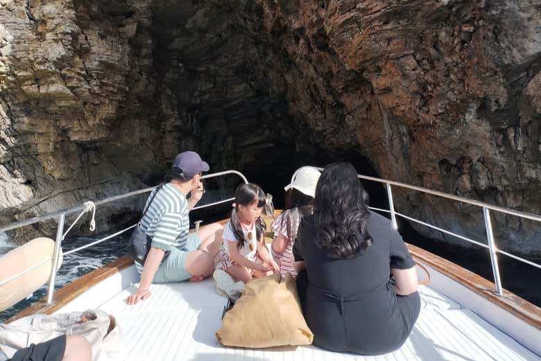 Explorando uma gruta