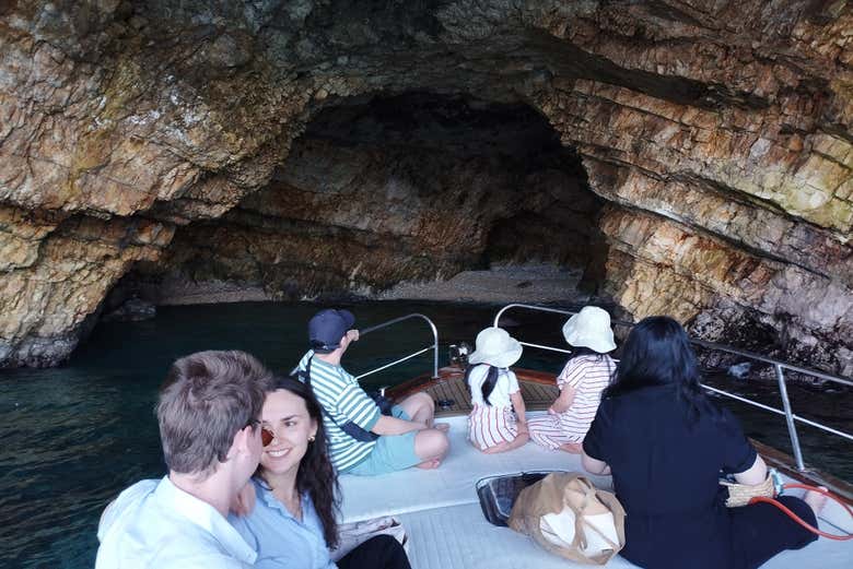 In una delle grotte di Polignano a Mare