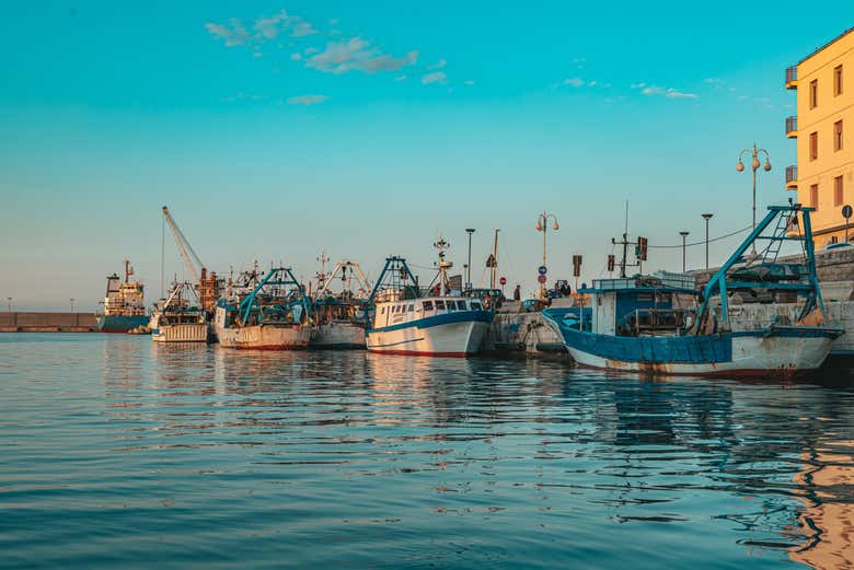 Barcos pesqueiros em Monopoli