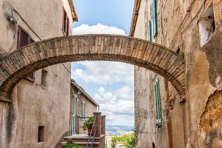 Profitez d'une visite guidée de Montalcino