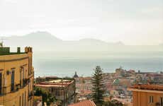 Naples' Contrasts Tour: Vomero & Quartieri Spagnoli