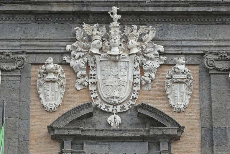 Escudo de armas del Palacio Real de Nápoles