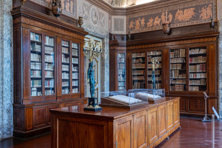 Conhecendo a biblioteca do Palácio Real de Caserta