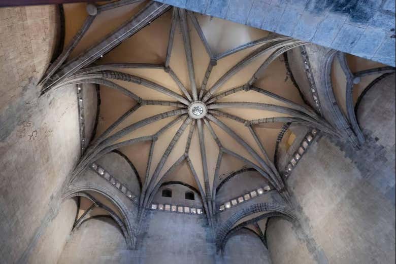 Bóveda gótica de la Sala de los Barones