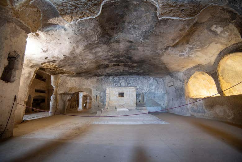 Una delle sale delle catacombe