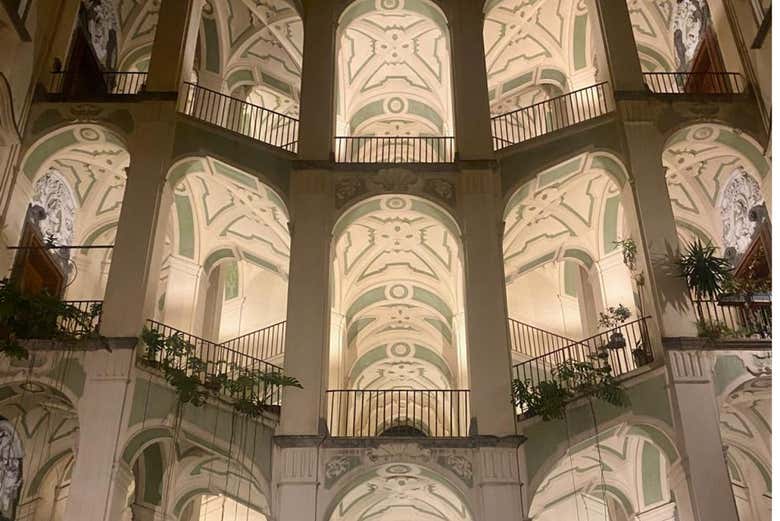 Palazzo dello Spagnolo en la Via Vergini del barrio