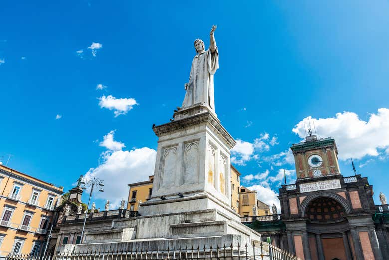 Rendez-vous sur la piazza Dante à Naples