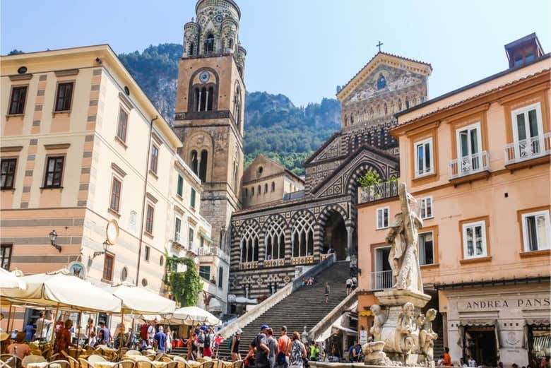 la catedral en Amalfi