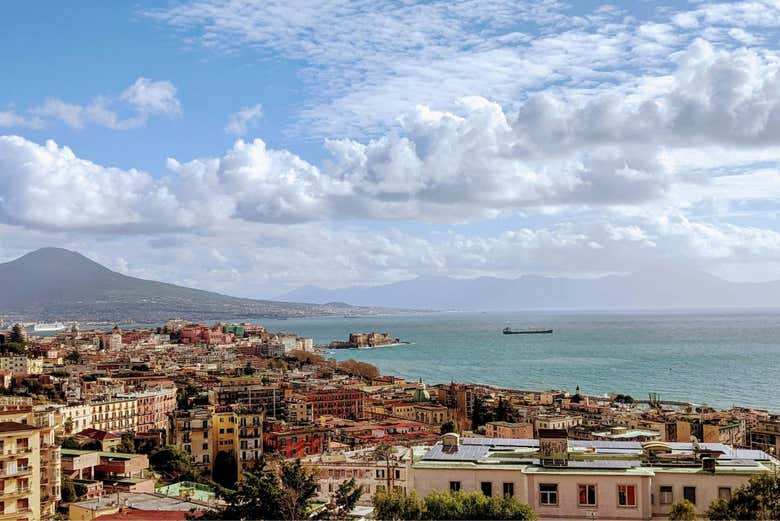Vistas de la costa y el Vesubio desde el ferry