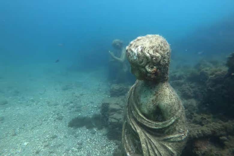 Un paseo único descubriendo la historia romana bajo el agua