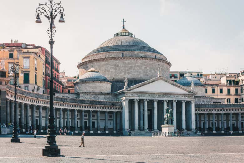 Iglesia de San Francisco de Paula, en la Plaza del Plebiscito