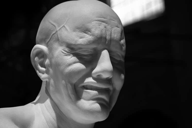 Detalle de la escultura titulada Pietà