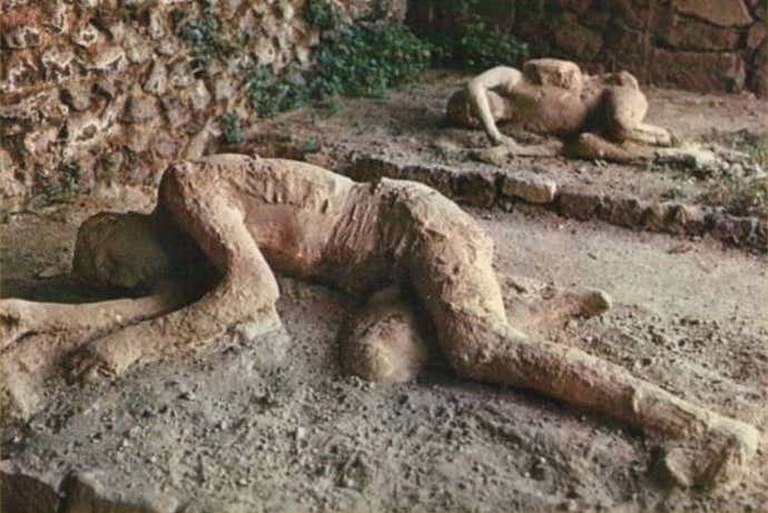 Moldes de gesso dos habitantes de Pompeia